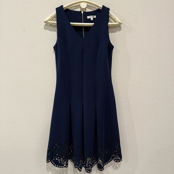 Spense V-neck Sleeveless Dress Laser Cut Pleated Party Wedding Navy Women’s Sz 8 - Picture 1 of 13